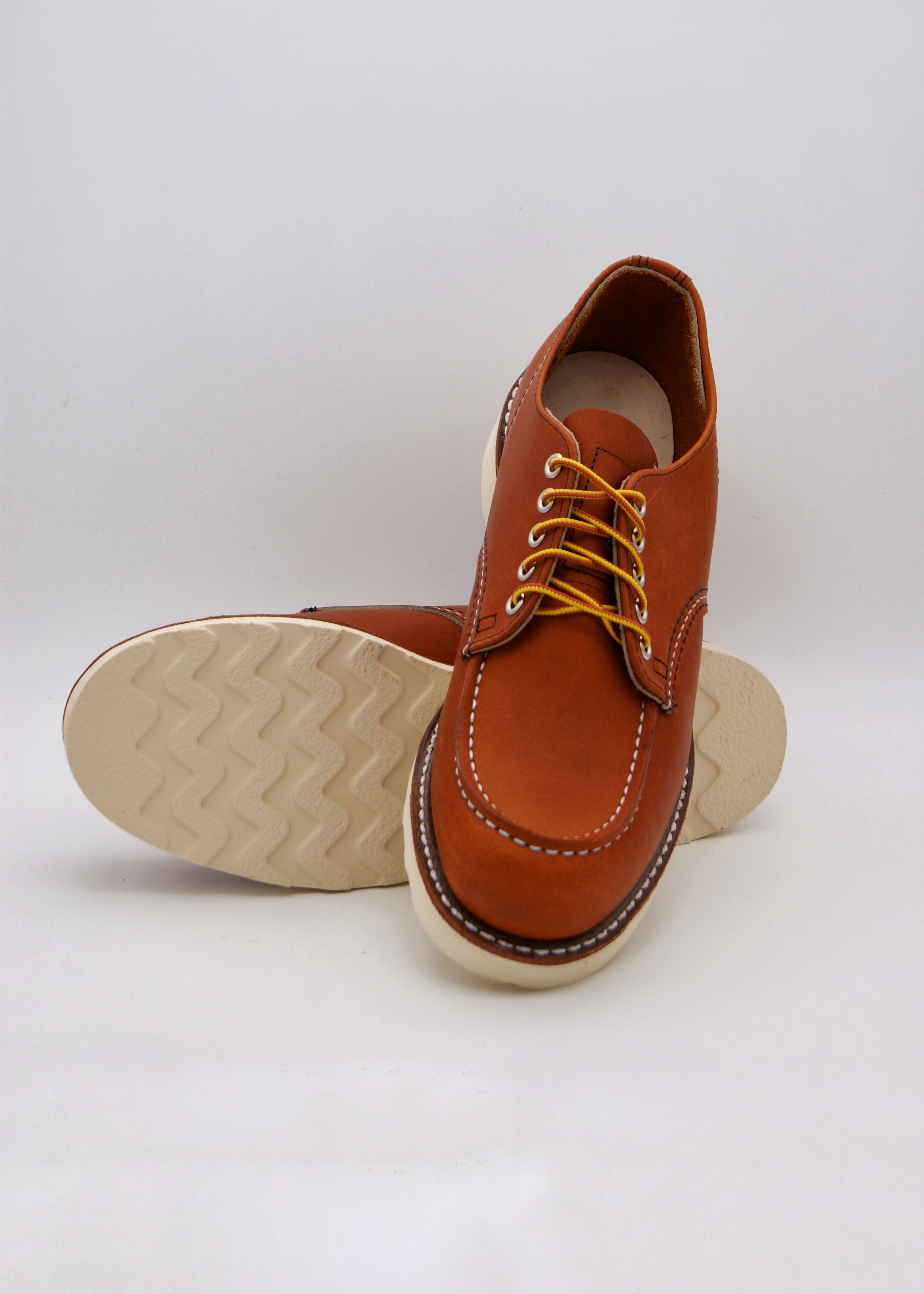 Shop Moc Oxford 8092